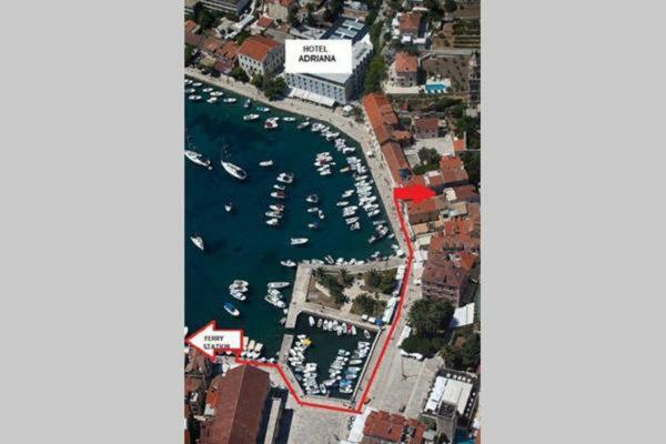 Apartment Pina Hvar Seaview